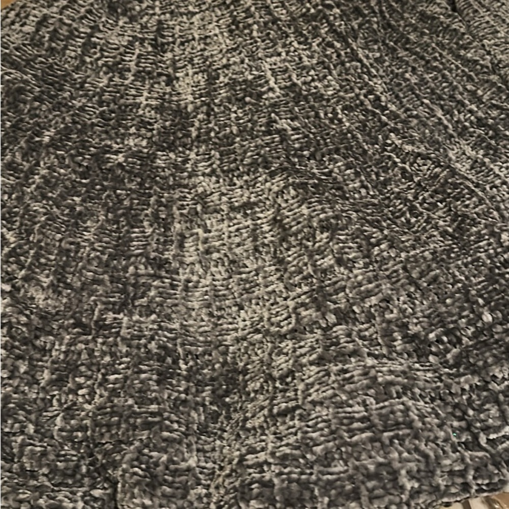 Elegant Gray Textured Tree Skirt